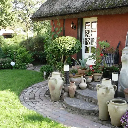Ferienhaus Cozy Mansion In Artist Studio In With Terrace Steffenshagen